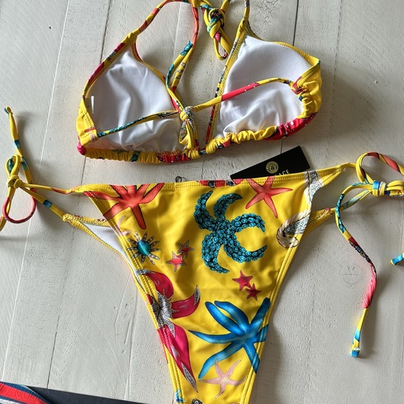 Large two pieces bikini - Picture 4 of 4